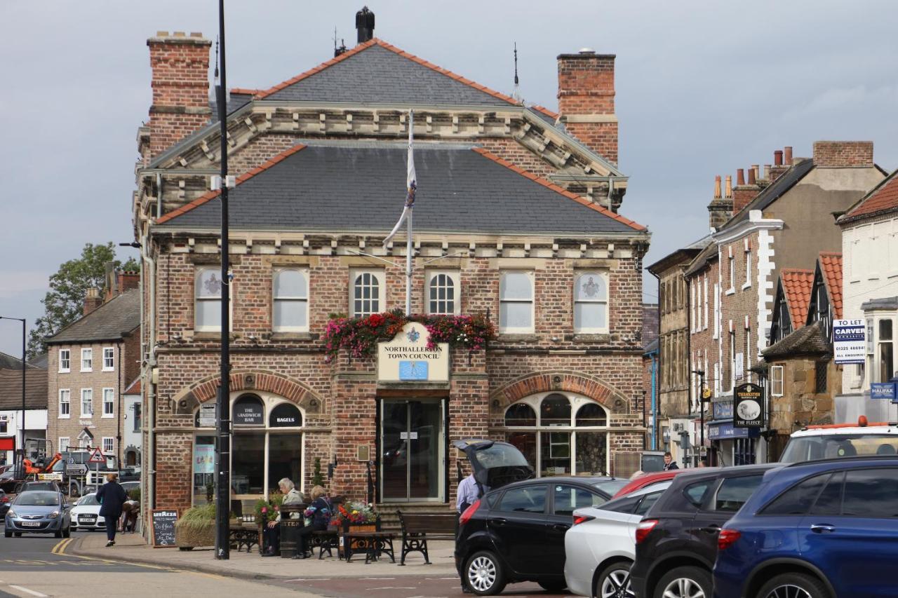 Allerton Court Hotel Northallerton Exterior foto